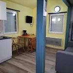 Les Acacias Courte Et Longue Duree Apartmanhotel 3*