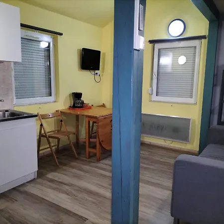Les Acacias Courte Et Longue Duree Aparthotel *