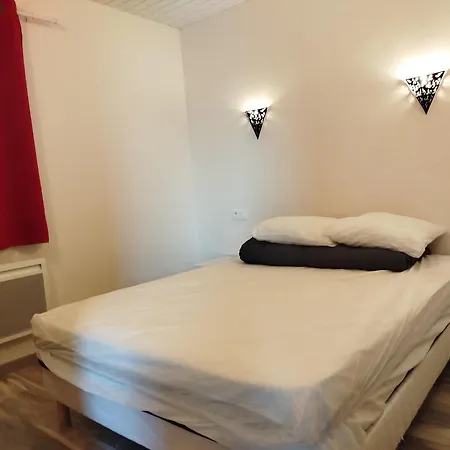 Les Acacias Courte Et Longue Duree Aparthotel Bischoffsheim